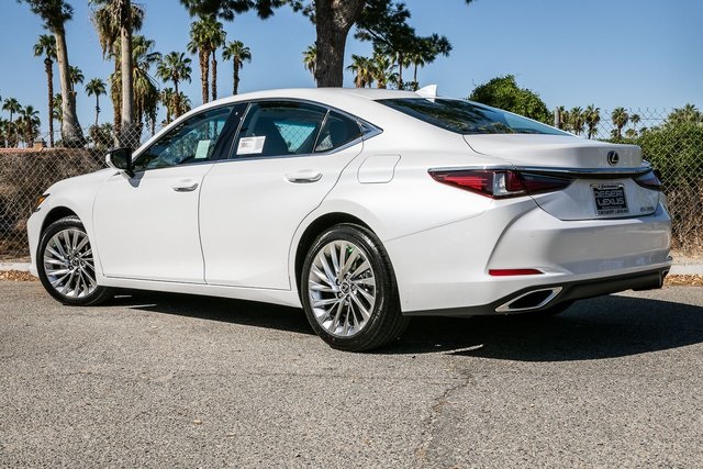 New 2020 Lexus Es